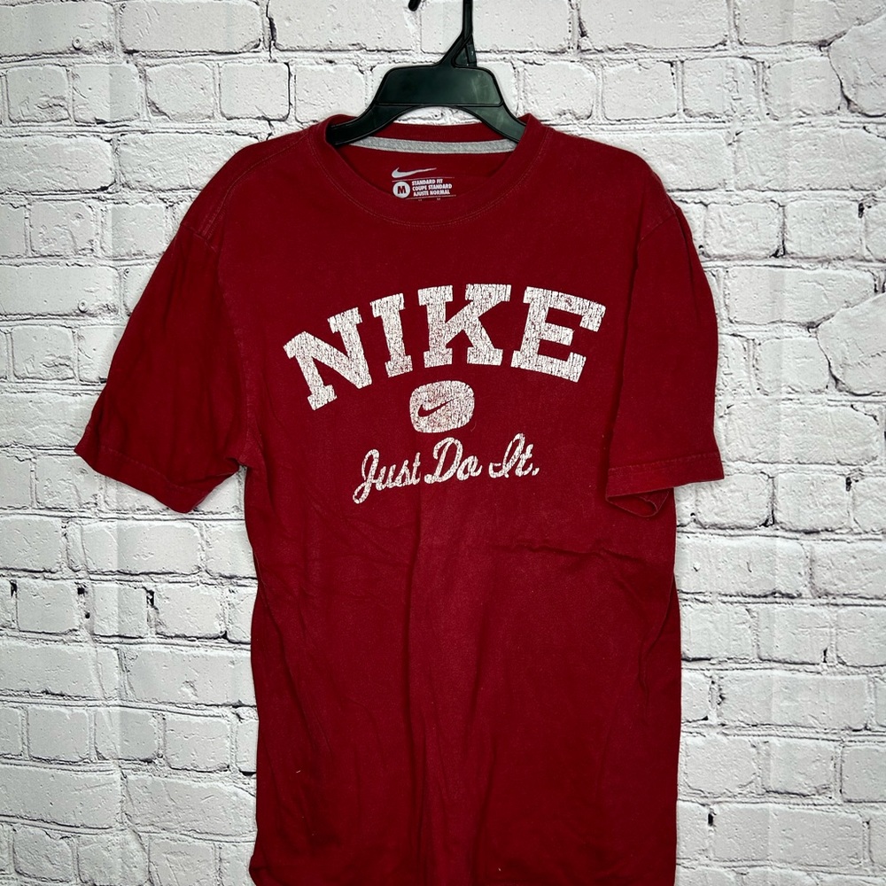 Retro Nike Graphic T-Shirt